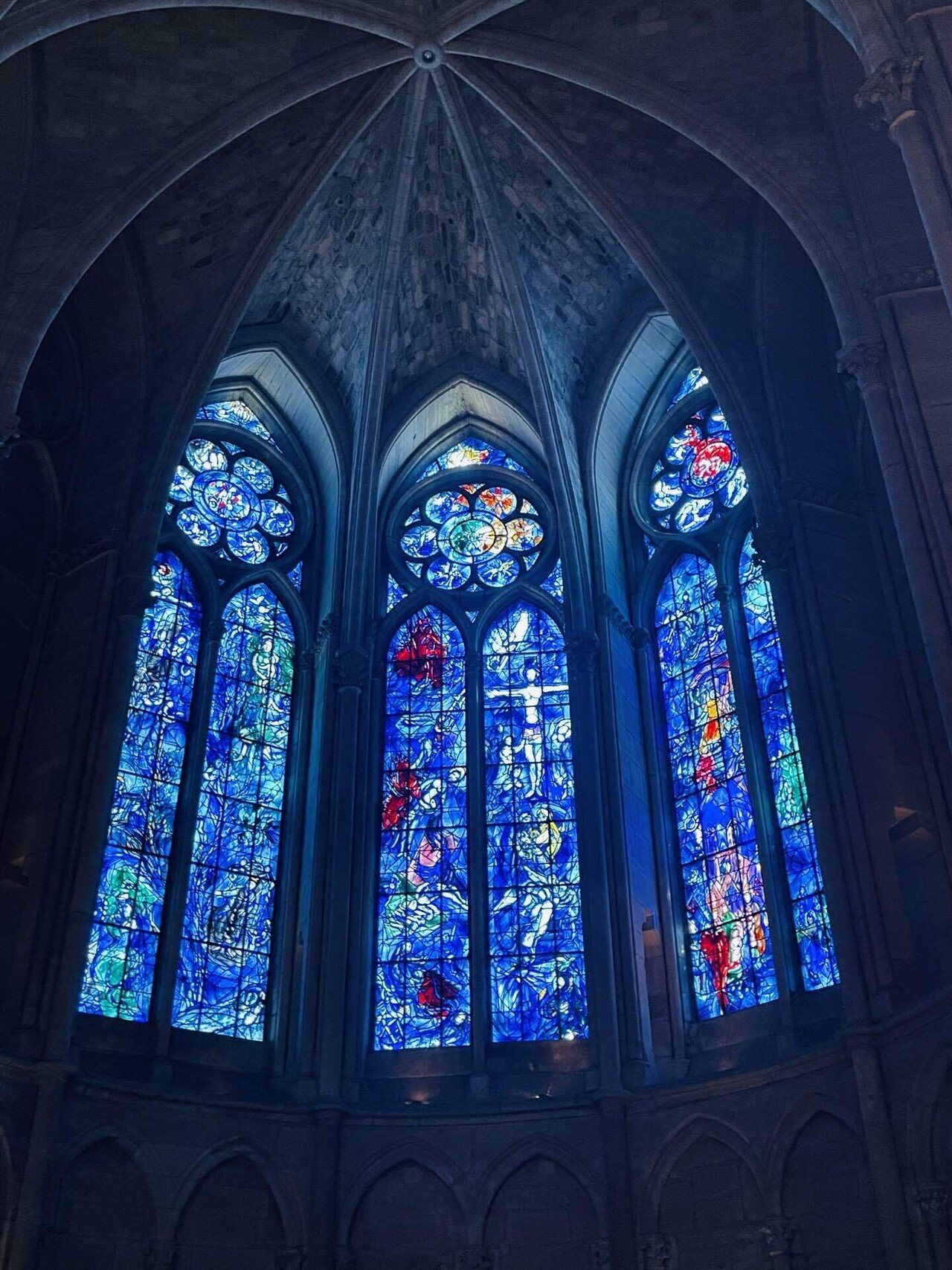 シャンパーニュ地方🇫🇷ランス/シャガールのステンドグラスの大聖堂