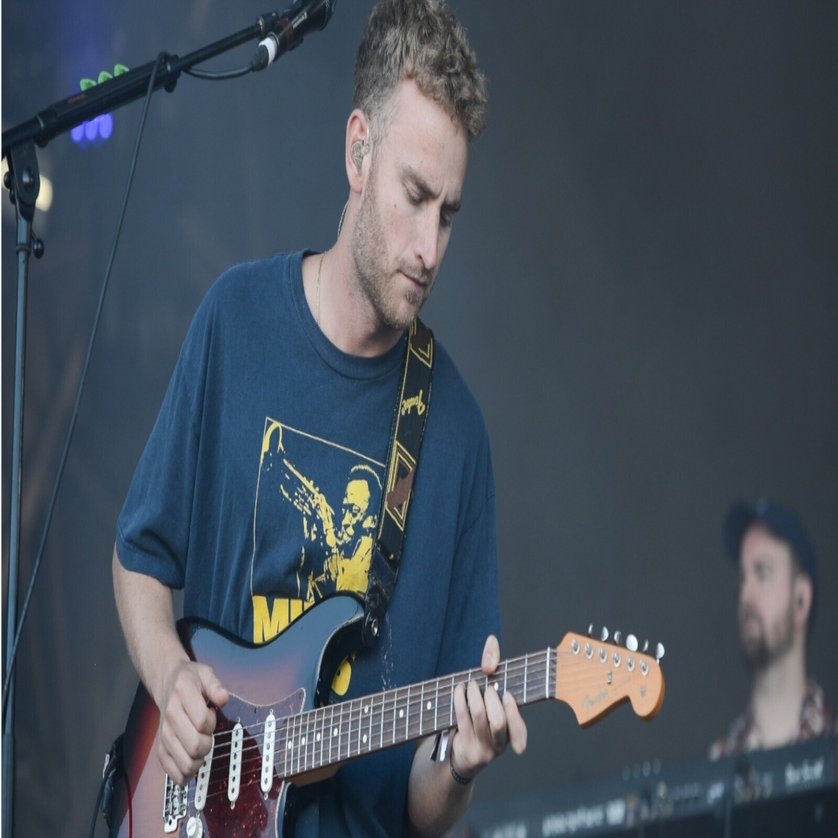 テクニカルなギタープレイと優しいヴォーカルの融合がたまらない