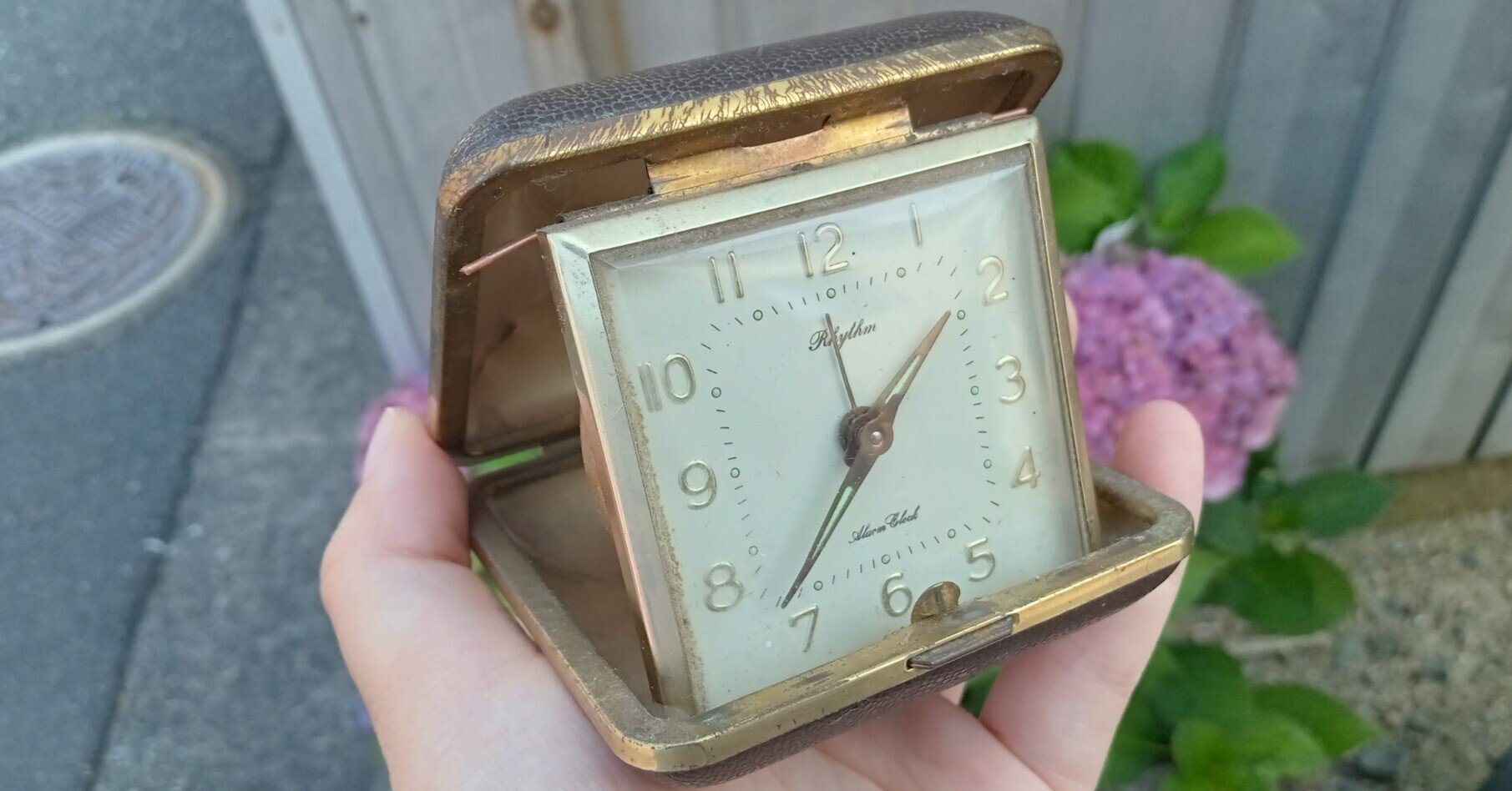 アメリカ EQUITY社 手巻き式時計/目覚まし機能付トラベルクロック