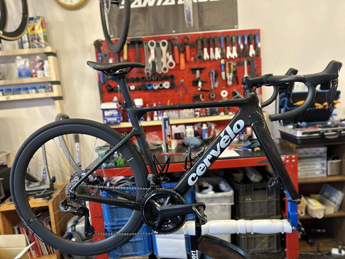 DHバイクにエアロロード、二刀流なメカニックDAY｜BIKE SHOP FORZA の 