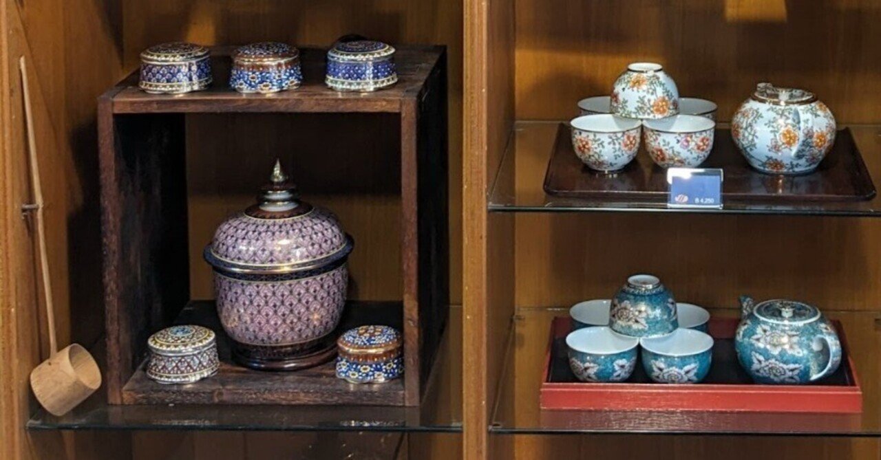 ベンジャロン焼き』絵付け工房を見せていただく｜谷 俊彦