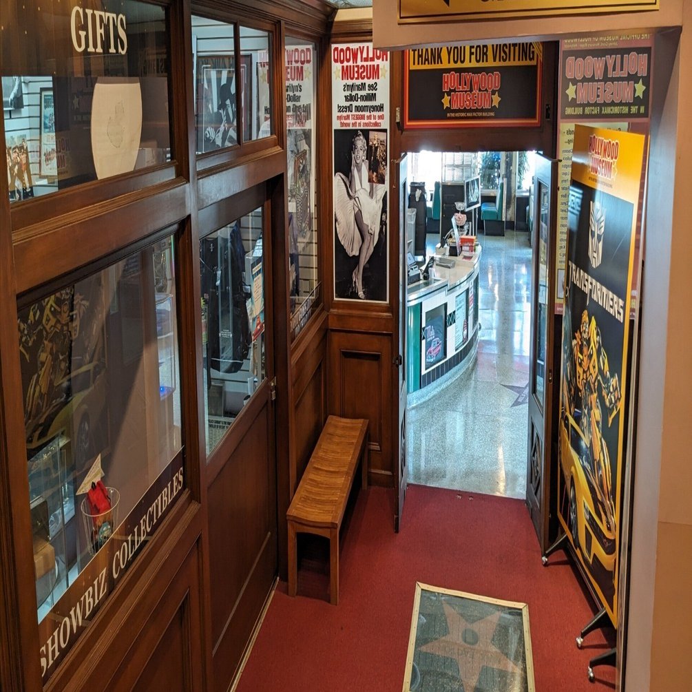 マックス・ファクターのハリウッド｜山吉屋の次男坊