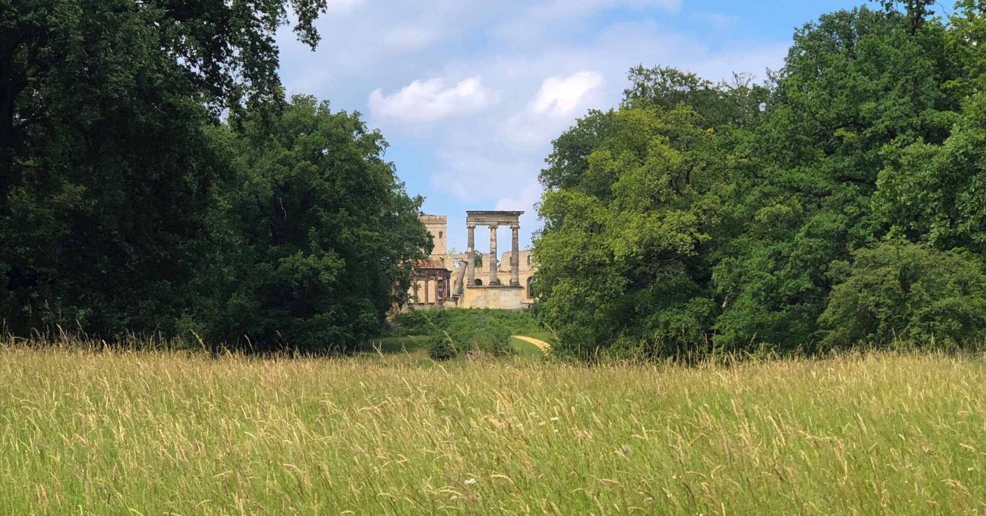 ルイーネンベルク──フリードリヒ大王の人工廃墟｜igelmaus