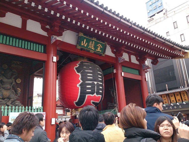 浅草寺へ行ってきた。