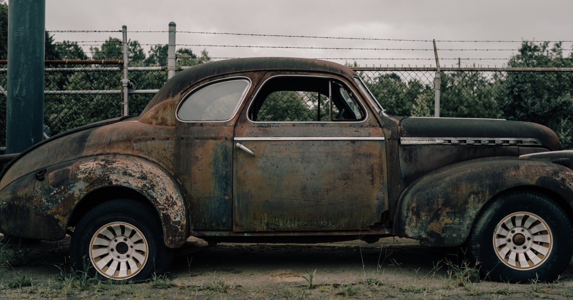 レトロ　アンティーク　ヴィンテージ　錆だらけ　サビあり 錆の美学｜MOJA MOJA