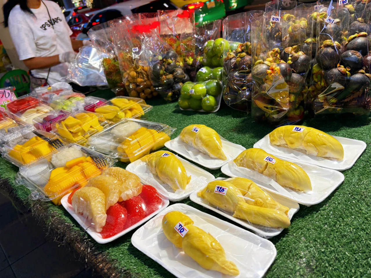 タイ旅行記【屋台巡り】スクンビット 生ドリアン カラフルジュース 