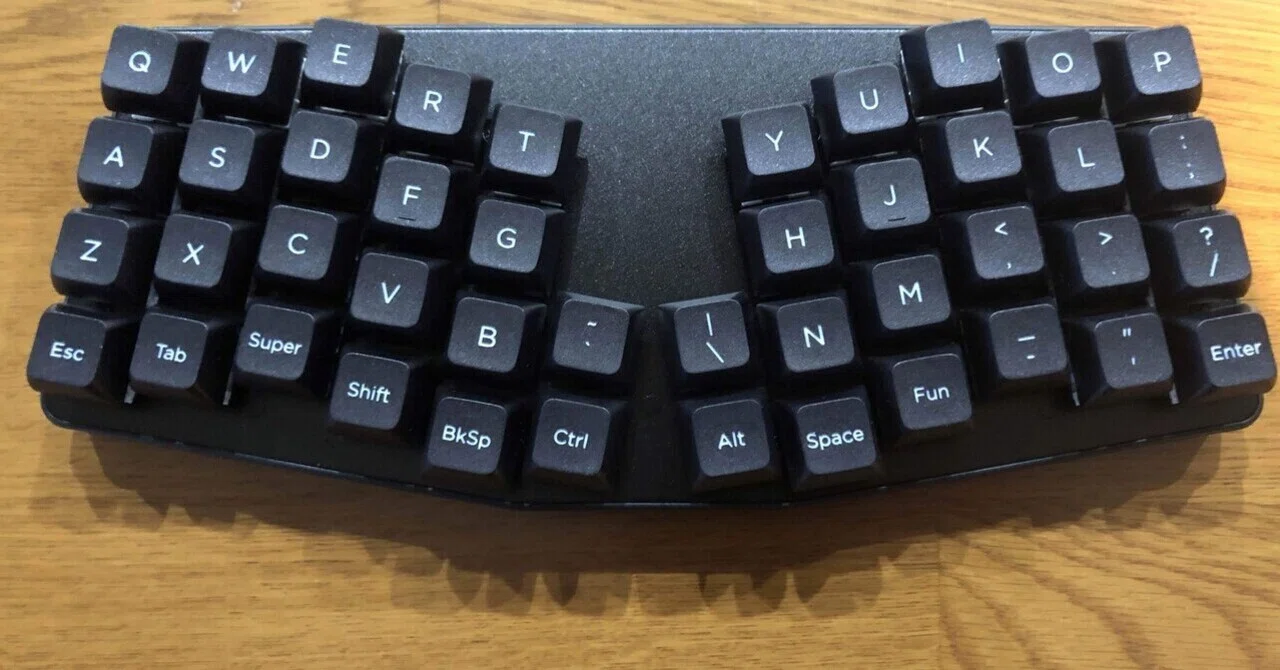 ロウスタッガードのキーボードをやめろ｜ミナモト