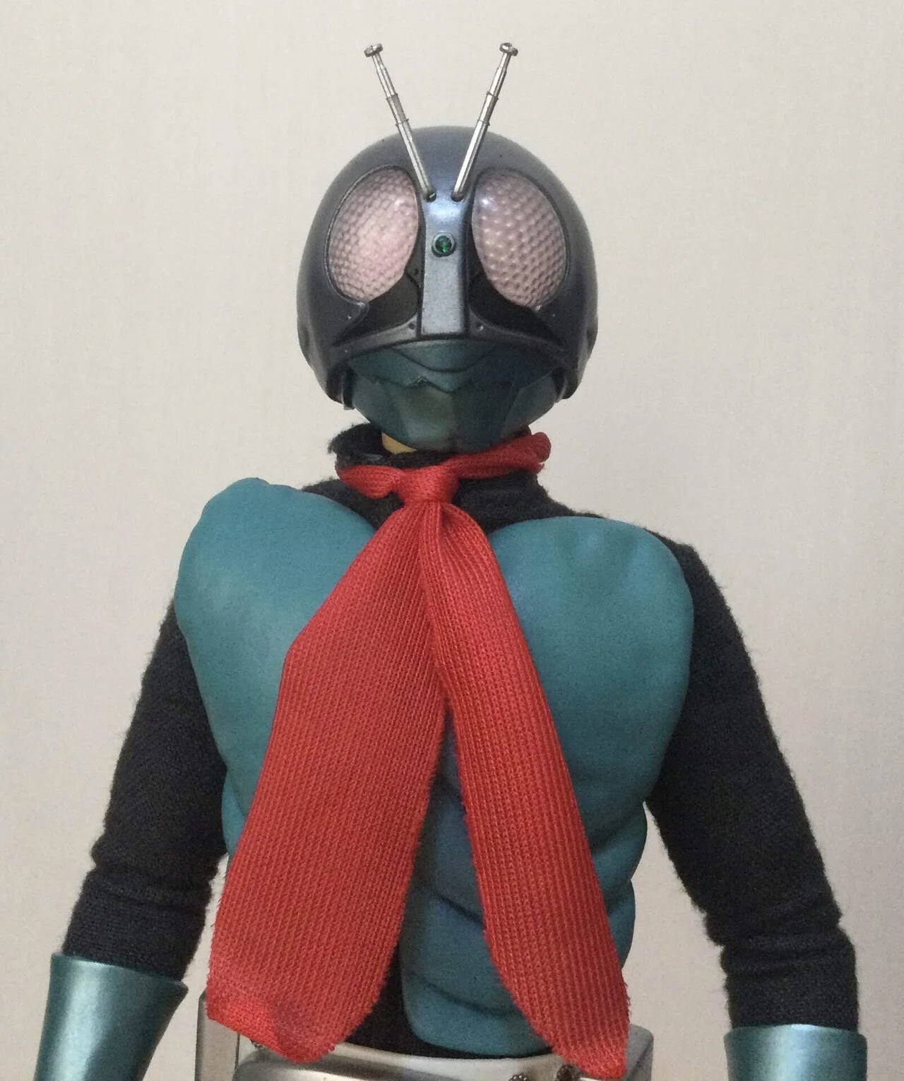 RAH220DX 仮面ライダー旧1号の修復｜自由なダム・ガン