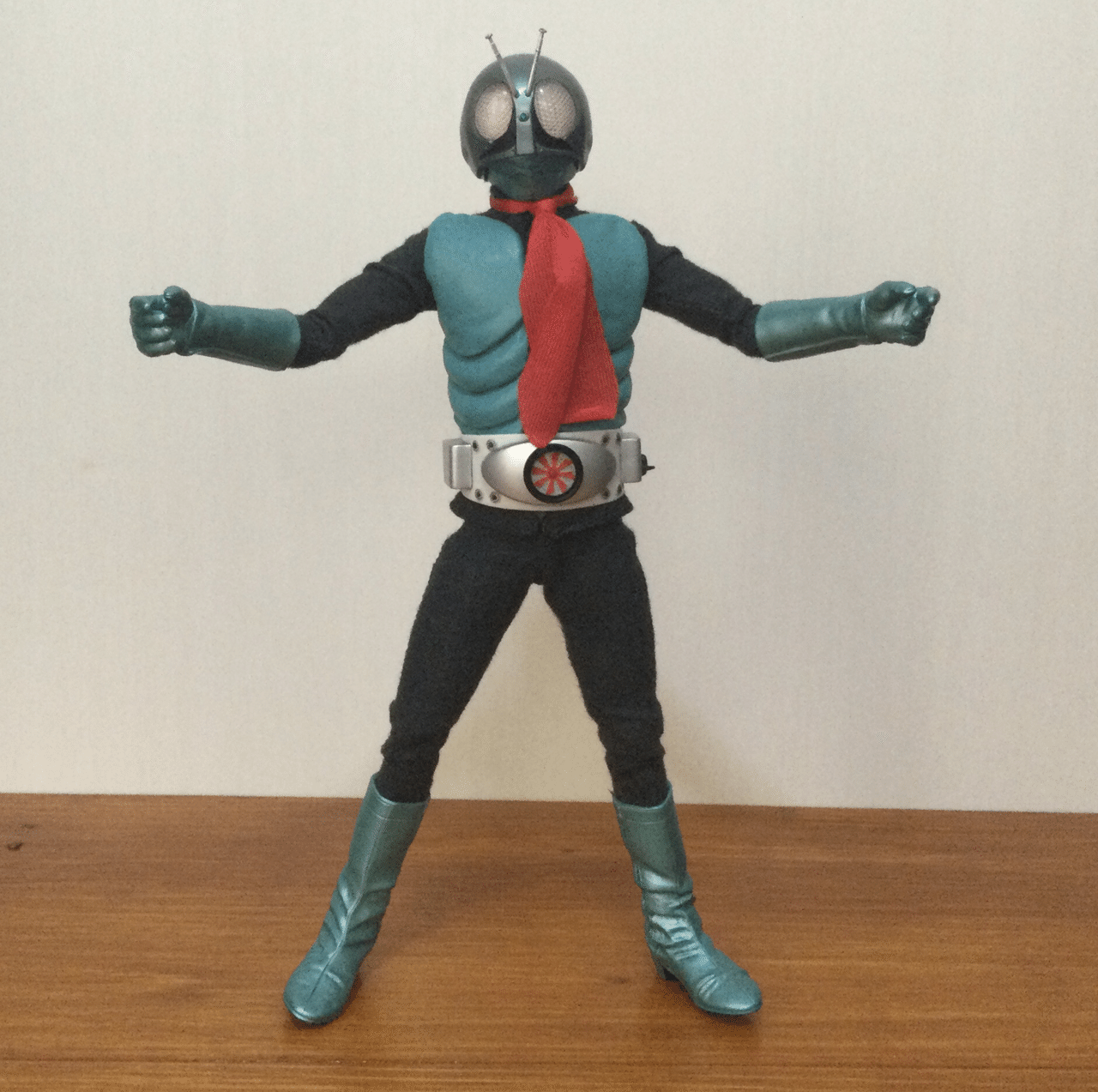 【限定】カネゴン ウルトラQ リアル アクション ヒーローズ メディコムトイ Amazon.co.jp: 限定カネゴン ウルトラQ リアル アクション