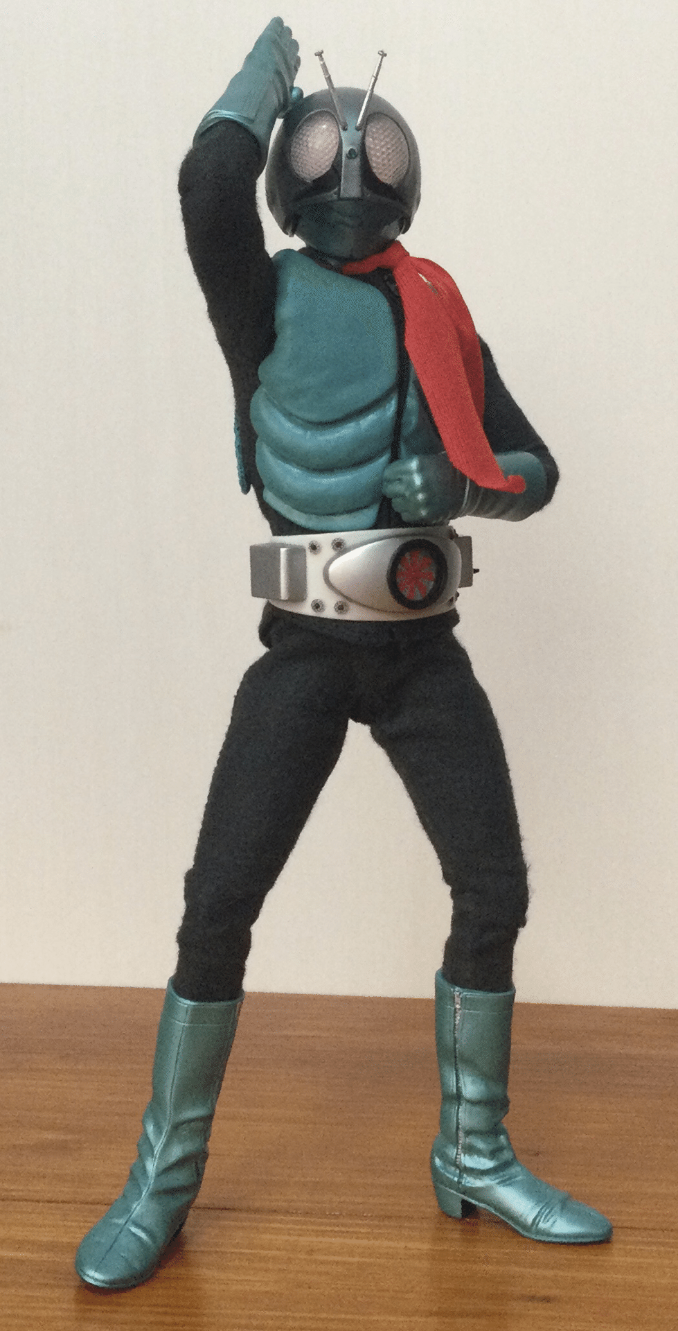 RAH220DX 仮面ライダー旧1号の修復｜自由なダム・ガン