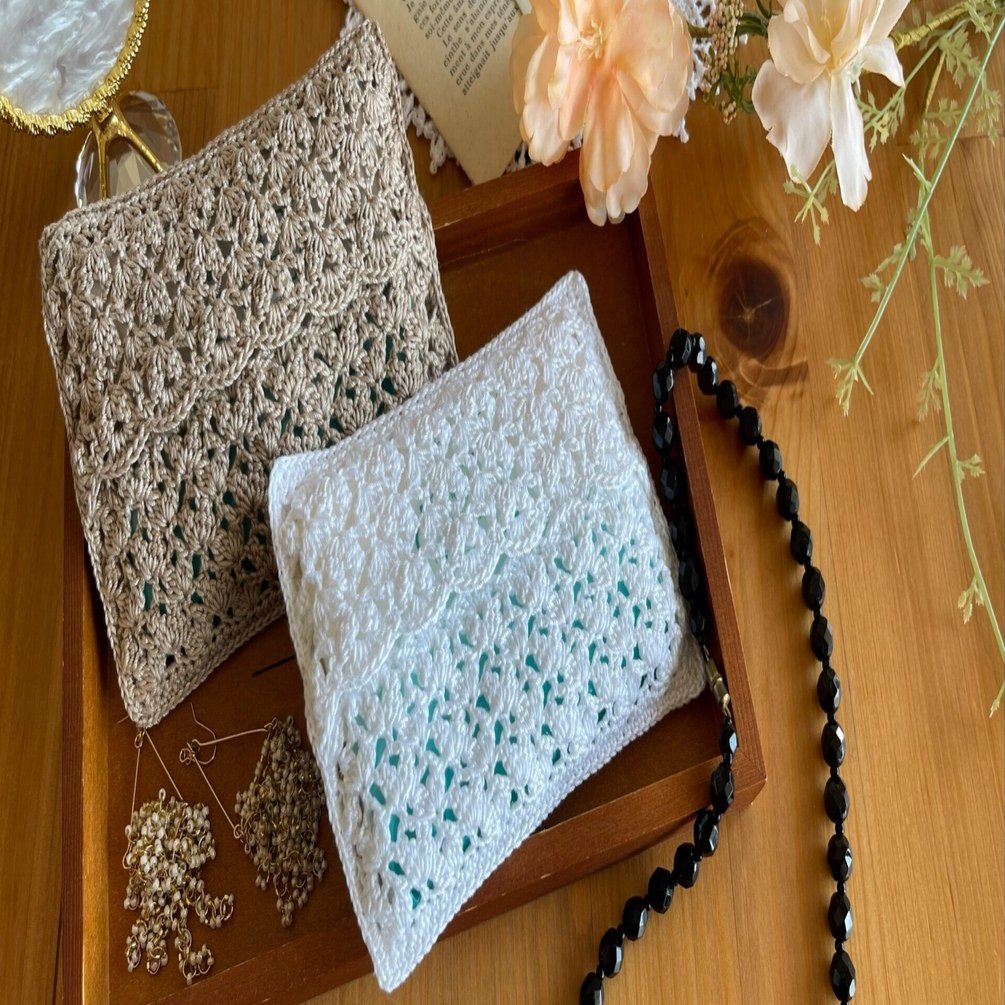 【みかんページ】ティッシュボックスカバー(ブルー)☆レース編みのブーケ みかんページ】ティッシュボックスカバー(ブルー)☆レース編みのブーケ