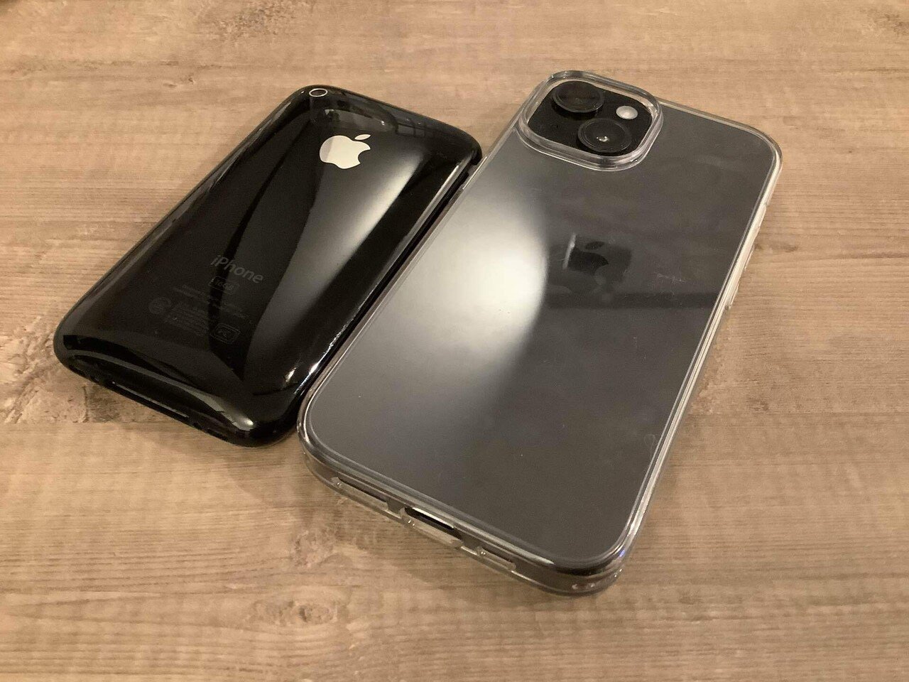 古いデジカメ、初代iPhone｜🅣ⓄⓀⓎⓄ Ⓢ🅣ⓇⒺⒺ🅣 🄿🄸🅇