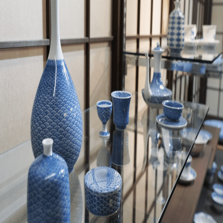 骨董品の整理してます。 2月の販売会1日目を無事に終えました。 初日ってやっぱり楽しいね