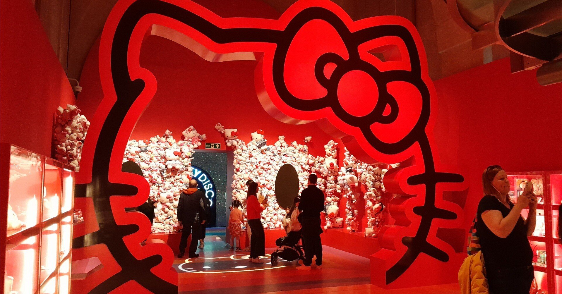 Cute」展🎀その③：祝50周年！ロンドンにハローキティ・ディスコが出現