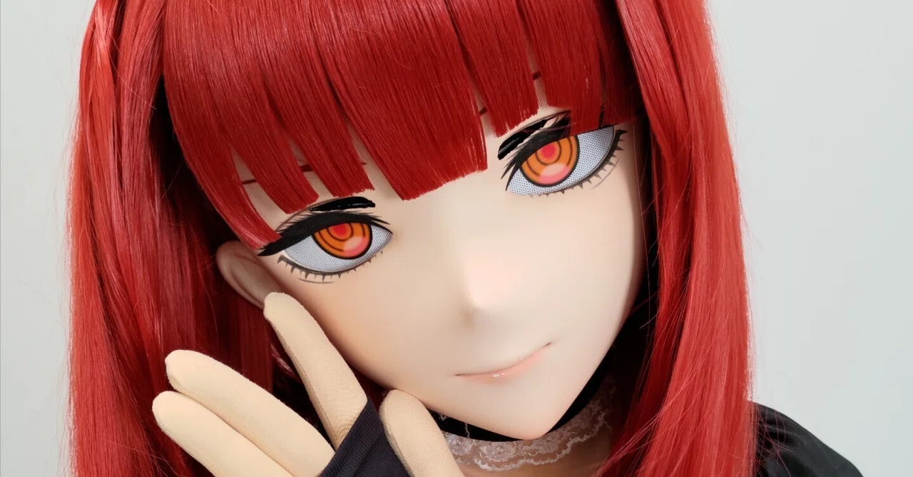 美少女着ぐるみマスク(既製品)の、目穴拡大加工とウィッグカットを