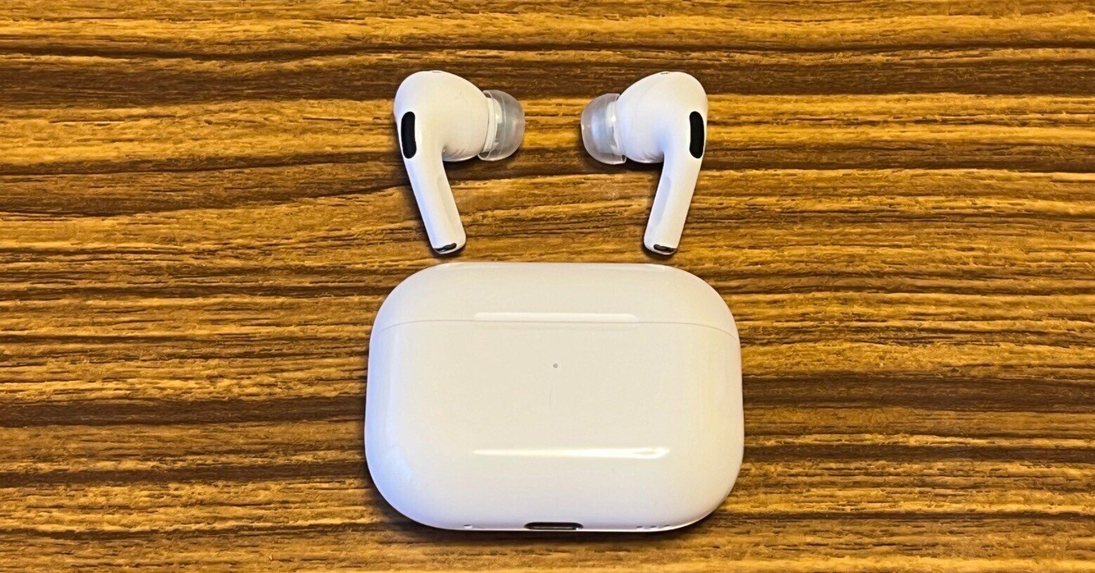AirPods 第1世代（AirPods Pro 1 ワイヤレス充電ケース付き