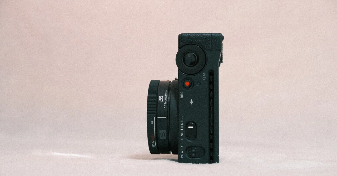 レビュー】新・デジタル写ルンです LUMIX S 26mm F8をS9とSIGMA fpで