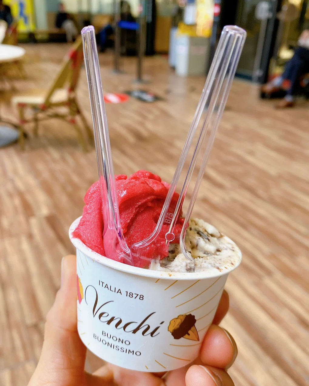 Venchiのジェラートとチョコレート🍫｜koharu