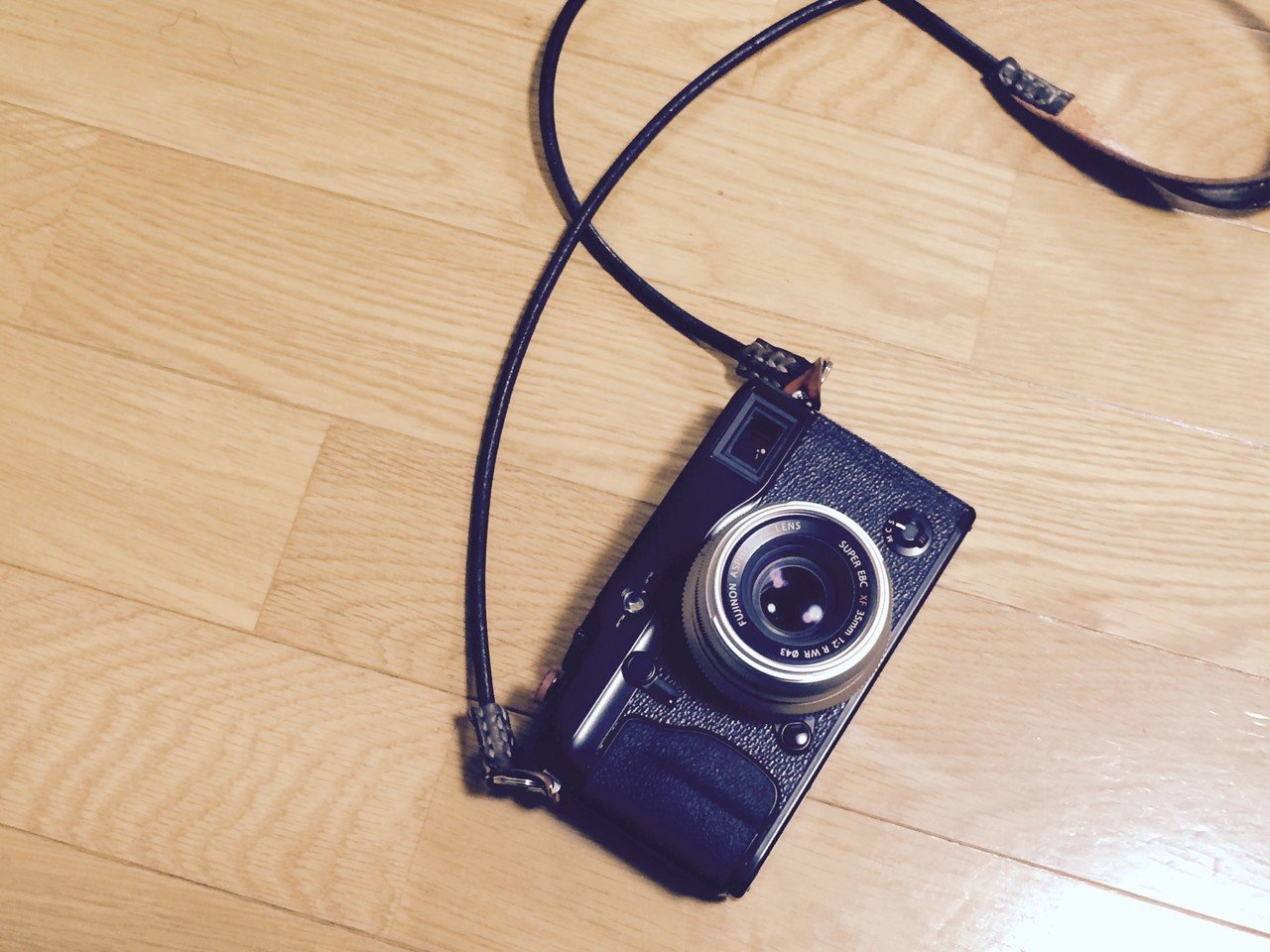 【良品】Fujifilm x-pro2 本体+充電器 シャッター枚数 3,365 良品】Fujifilm x-pro2 本体+充電器 シャッター枚数 3,365
