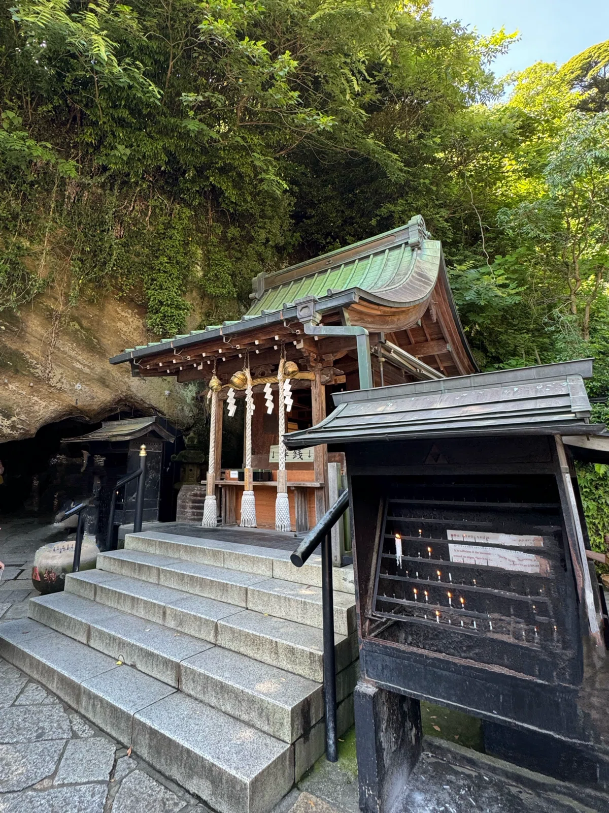 金を洗いに、洞窟へ｜鶴岡八幡宮💰銭洗弁財天⛩️宇賀福神社