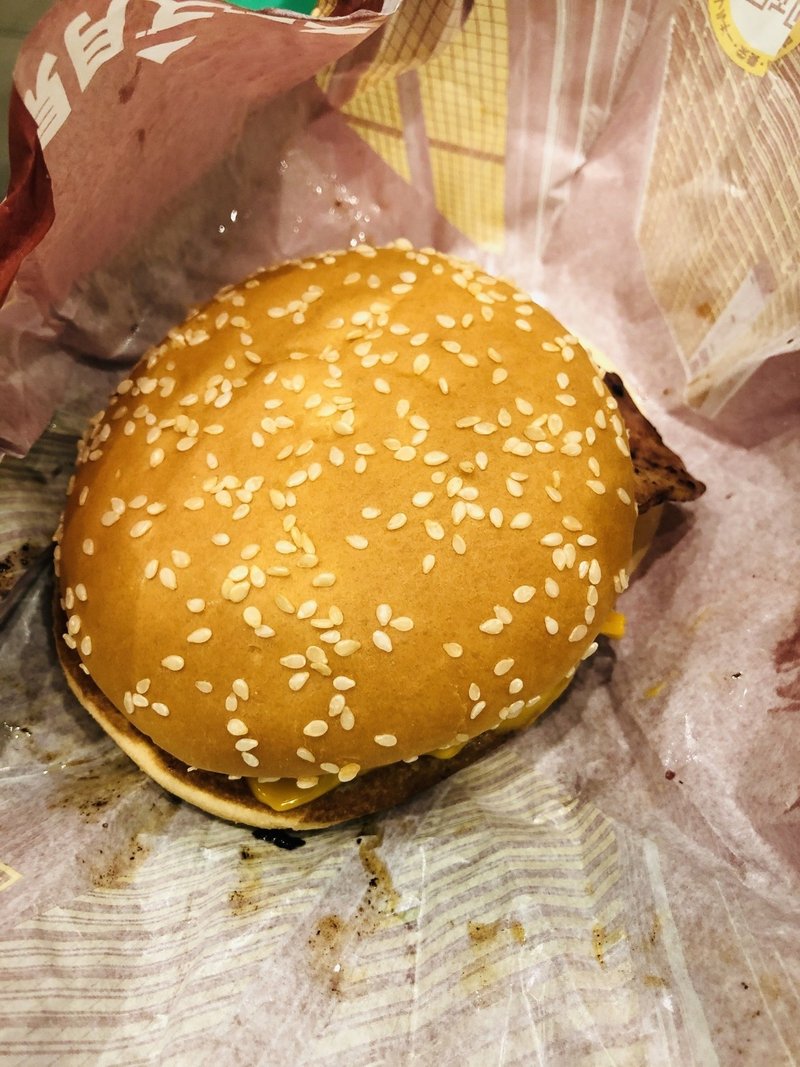 月見バーガーの季節は続いている Yuichi Note