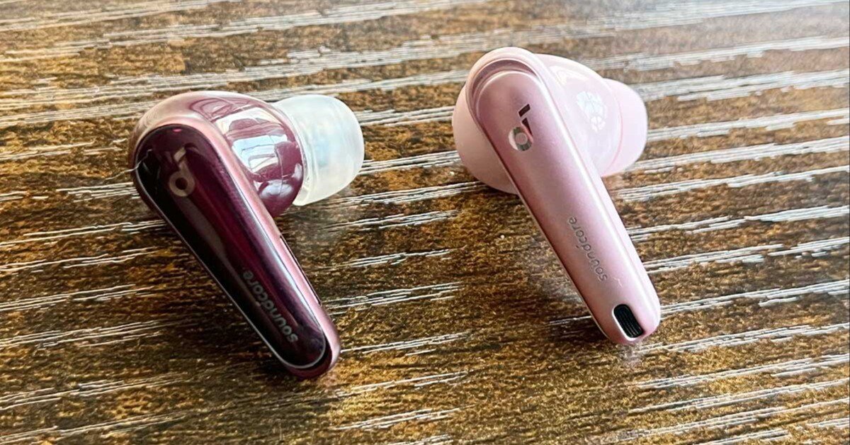 Soundcore Liberty 4 NCの違いは？販売員がLiberty 4と比較してみた