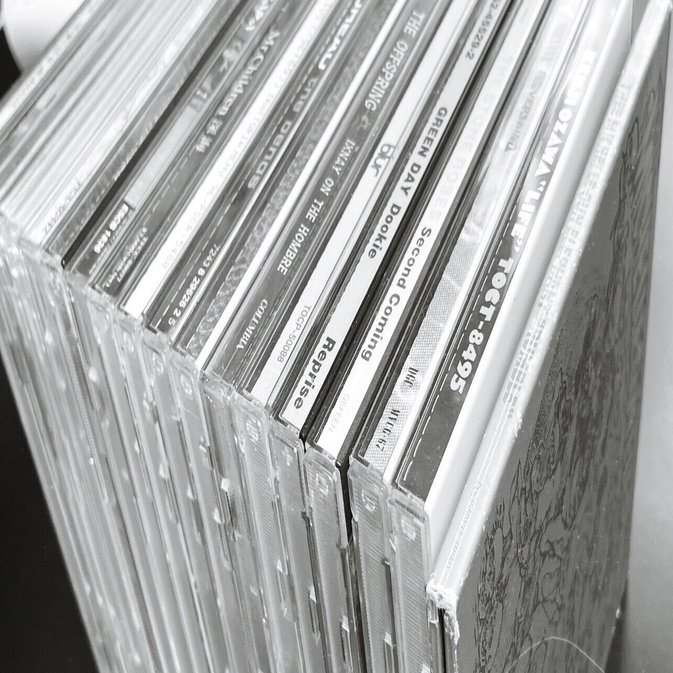 持っているCDを発売年代別で5枚選んで、勝手に思い出と一緒に振り返っ