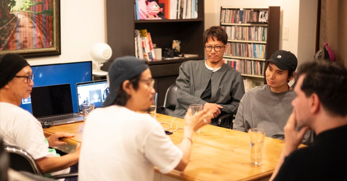 手触りのある音楽をつくる。5人の作家が『若き見知らぬ者たち