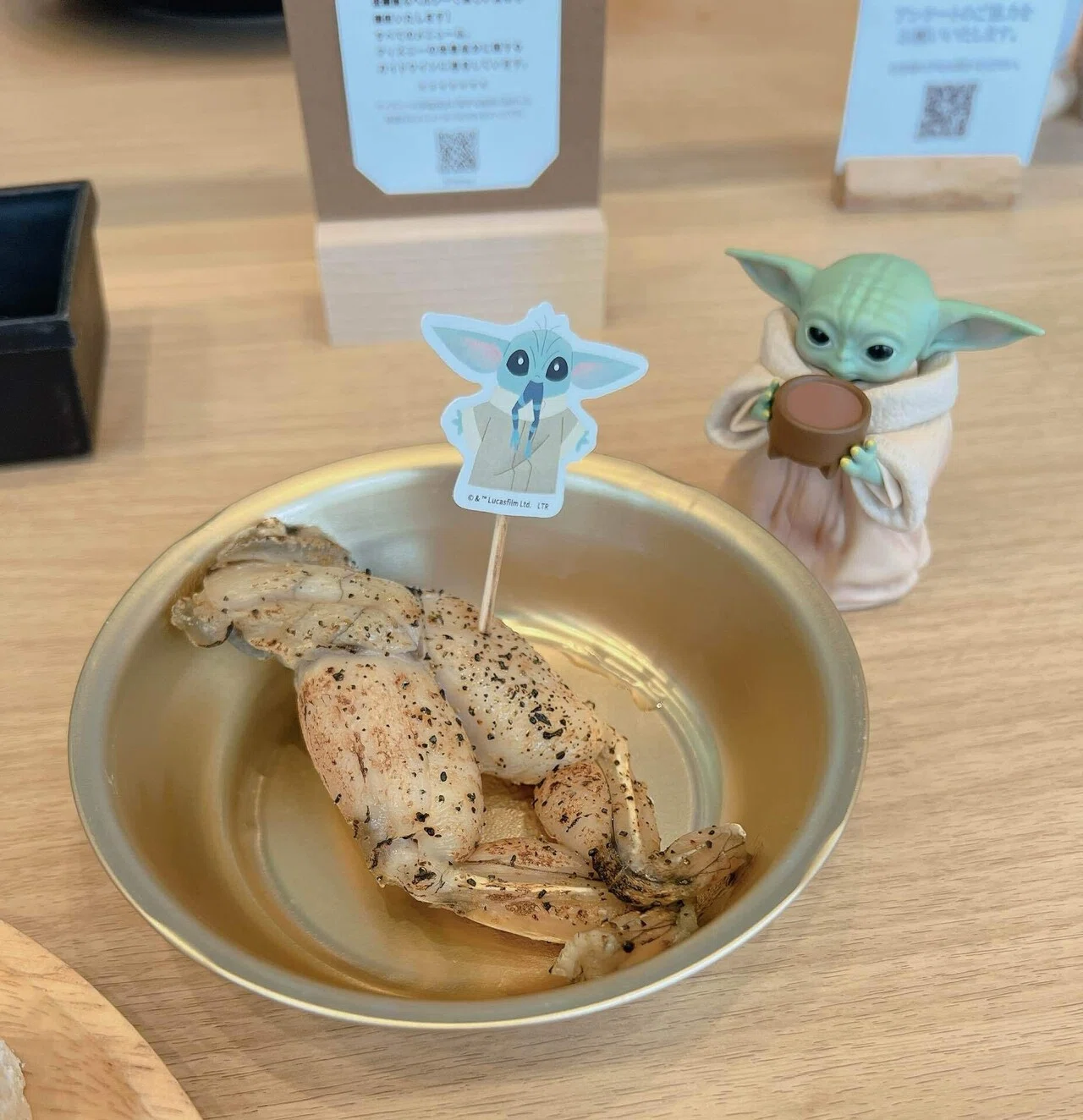 初めてカエルを食べた話 at スターウォーズカフェ｜m