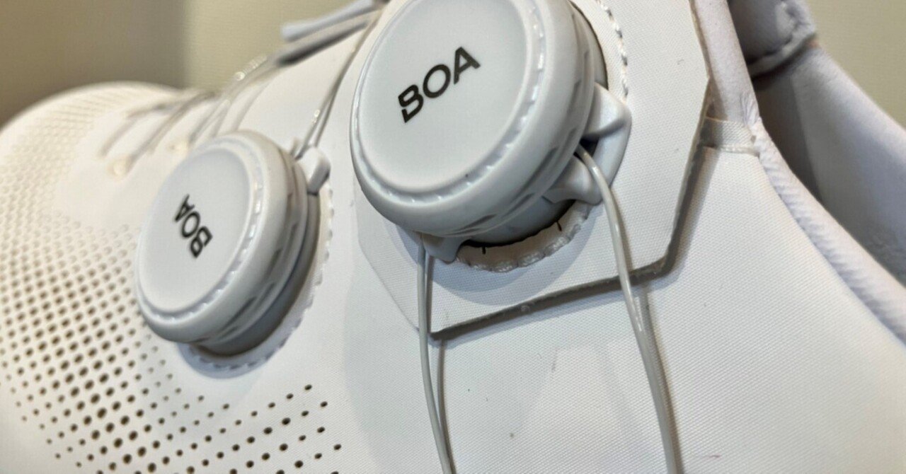 S-PHYREのDNAを受け継ぐ美白シューズ SH-RC703M｜あら50りっぷ