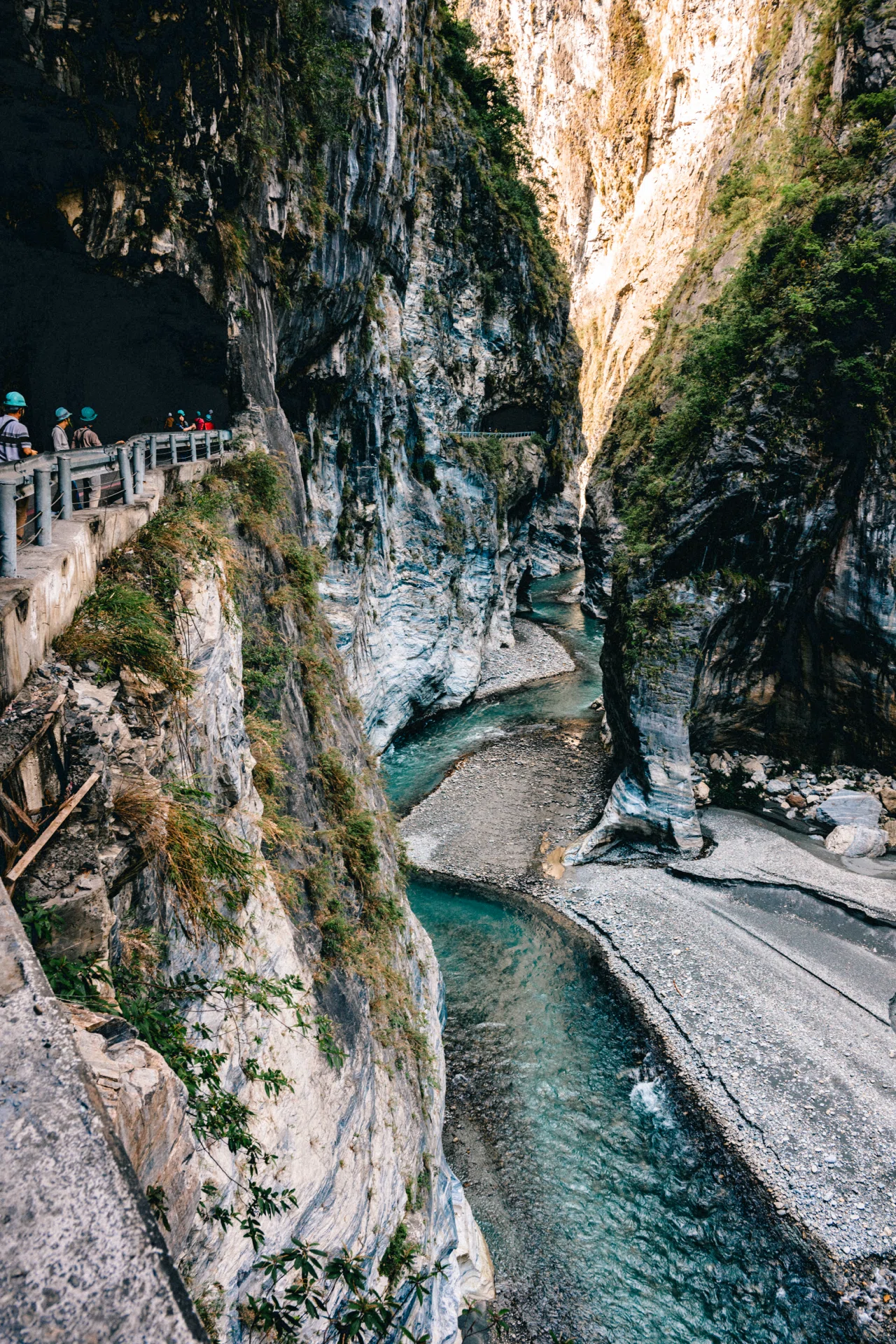 ダブルレンズ✨本格一眼✨ D7000 ✨旅行・風景・スナップ・マクロ✨Nikon ニコン、標準マイクロレンズ「NIKKOR f/1.7」を発売〜APS 35mm MC DX Z デジタルカメラ