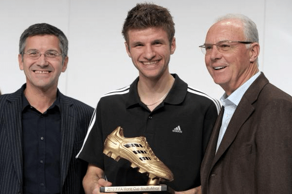 トーマスミュラー ドイツ代表引退グッズ】25-26 バイエルン ミュンヘン