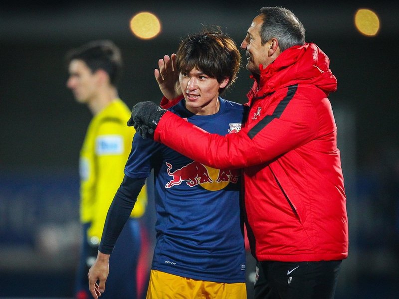 新生ザルツブルクの顔になれるか 南野拓実にかかる期待 8bit Red Bull F C Note 新生ザルツブルクの顔になれるか 南野拓実にかかる期待 8bit Red Bull F C Note
