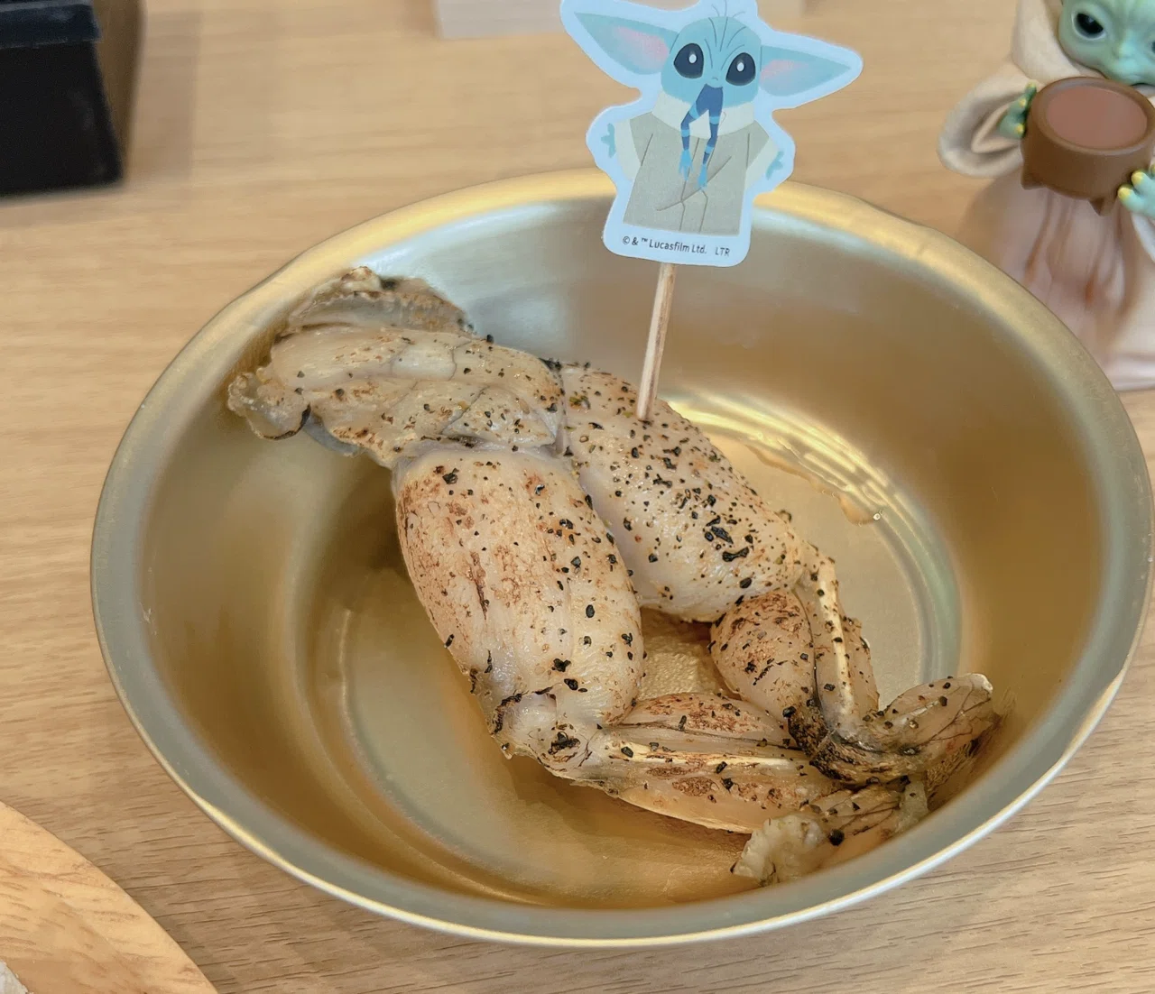初めてカエルを食べた話 at スターウォーズカフェ｜m