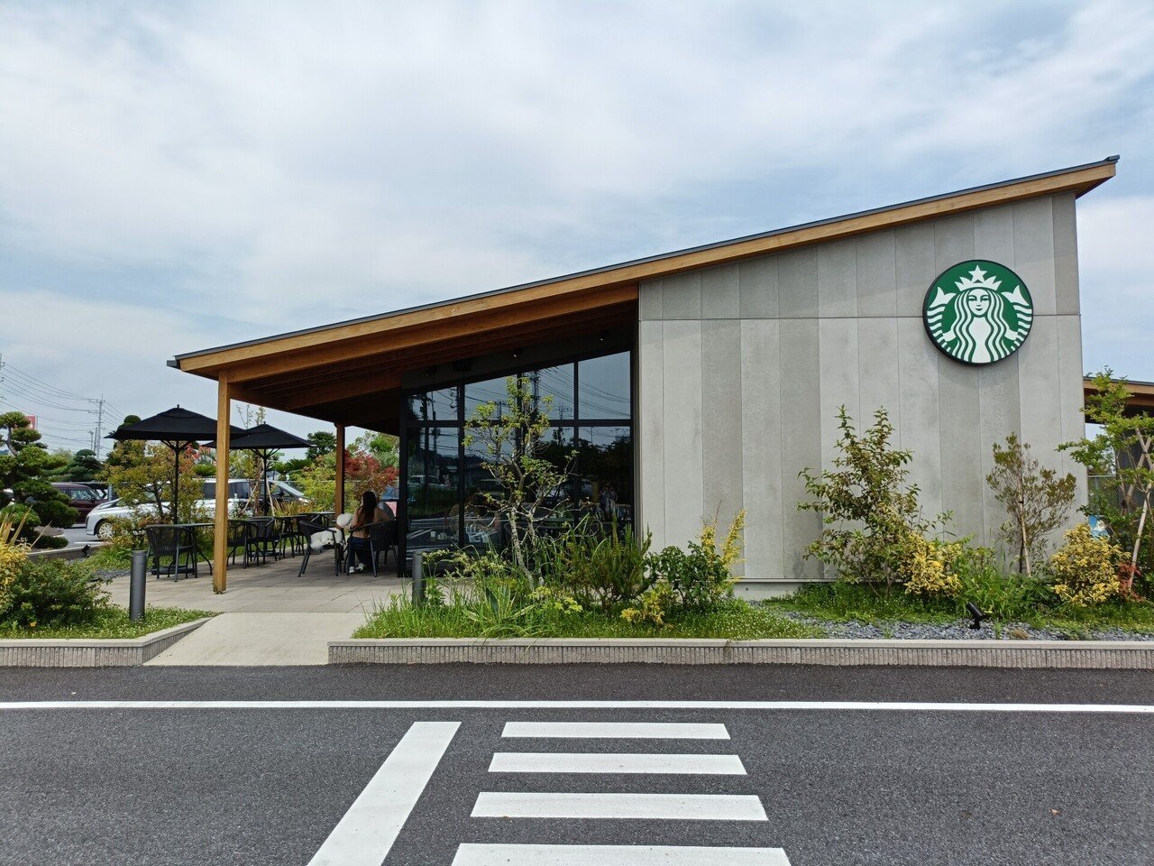 スターバックス#4097道の駅みのりの郷東金店｜シロトナカイ
