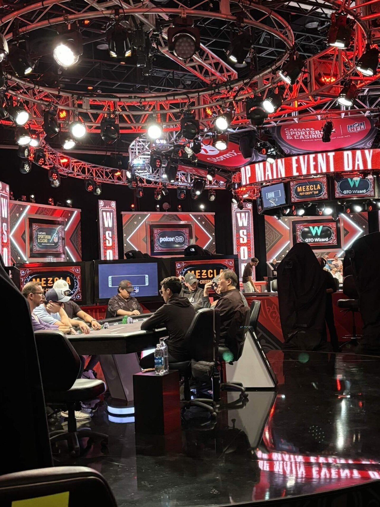 WSOP 2024》メインイベントの激闘が終わって 【#94】｜長谷川リョー