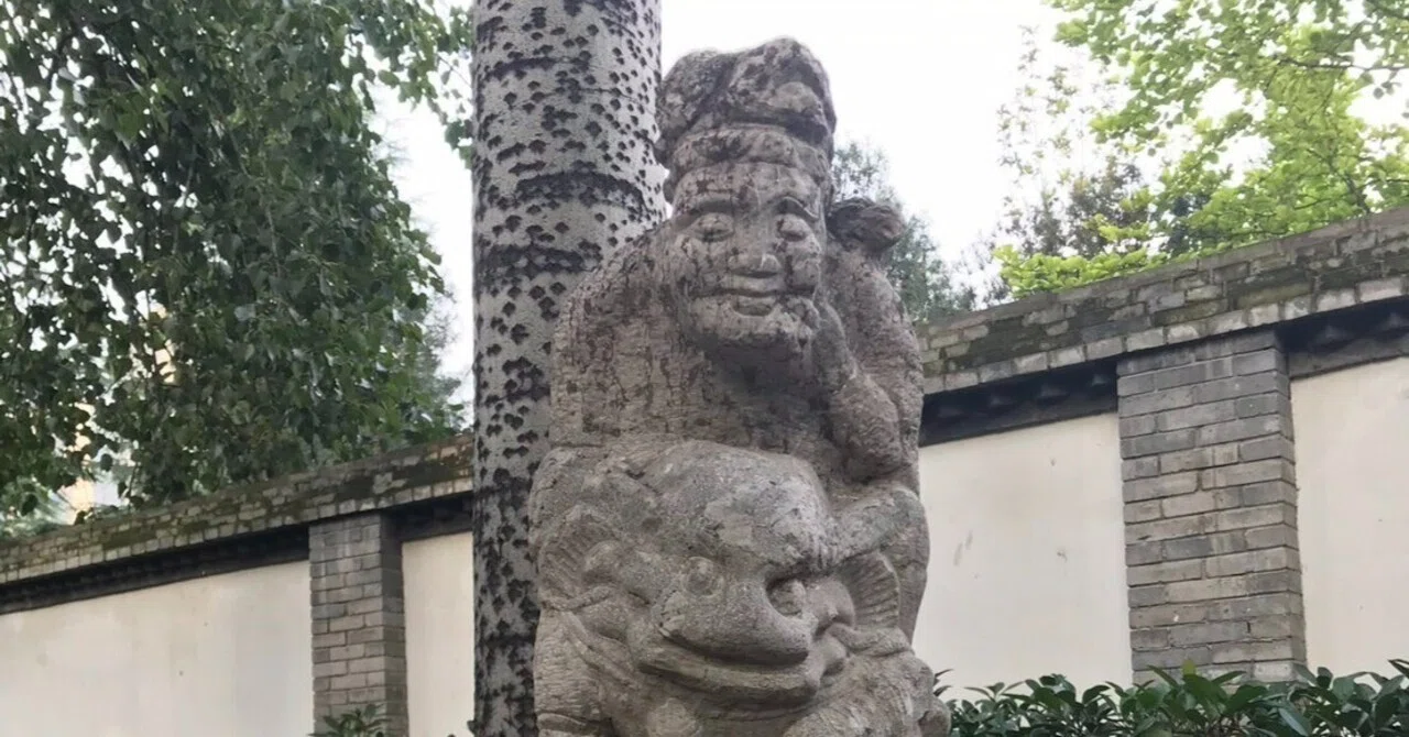 西安博物館のユーモラスな石像｜linanoa