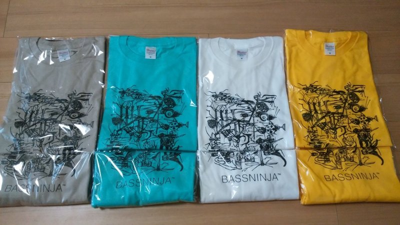 BASSNINJA昆虫コラージュTシャツ4色