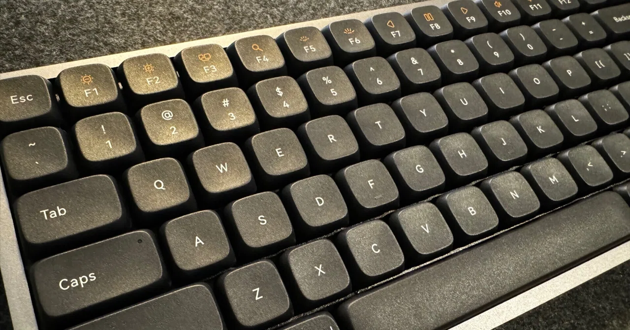 中古】Lofree FLOW100 ロープロファイルメカニカルキーボード 中古】Lofree FLOW100 ロープロファイルメカニカルキーボード