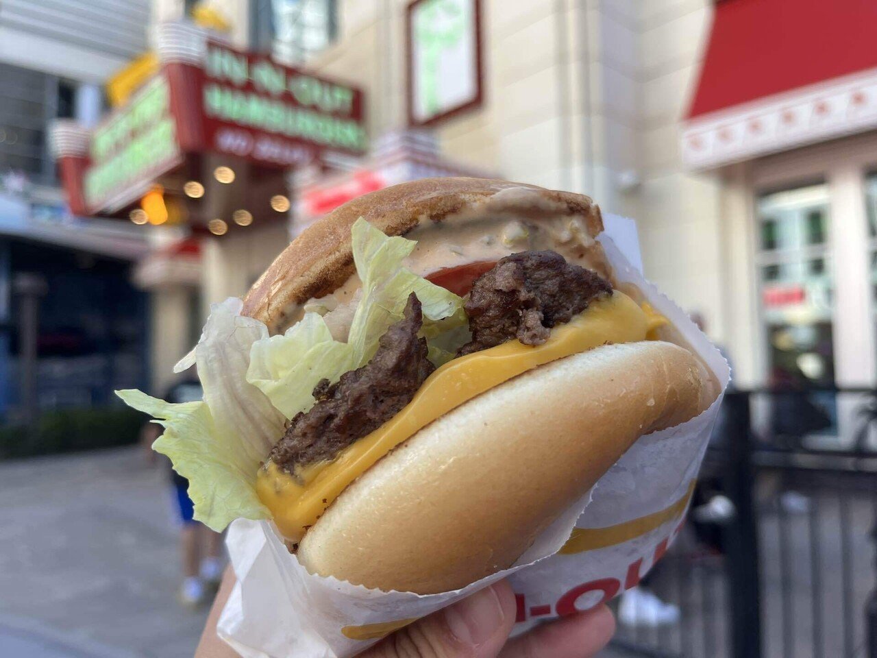 ニューヨークで美味しいハンバーガーを求めて。｜クララ｜旅のキロク