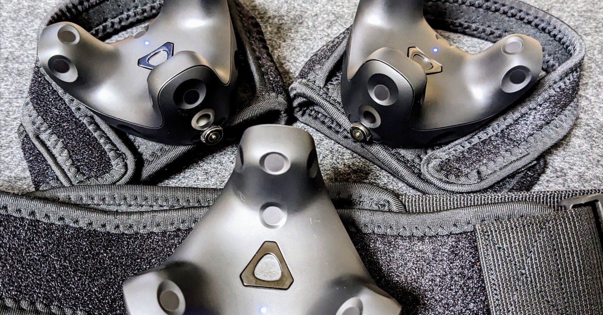 VIVE トラッカー（Ultimate） 5点 ＋専用充電ドック+ベルトセット VIVE トラッカー（Ultimate） 5点 ＋専用充電ドック+ベルト