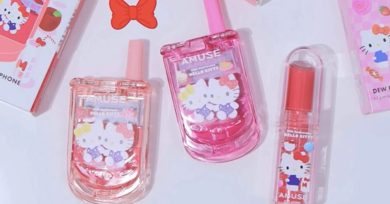 AMUSE HELLO KITTY リップグロスセット 韓国大人気】限定amuse × Hello kitty 携帯チーク&リップ (AMUSE