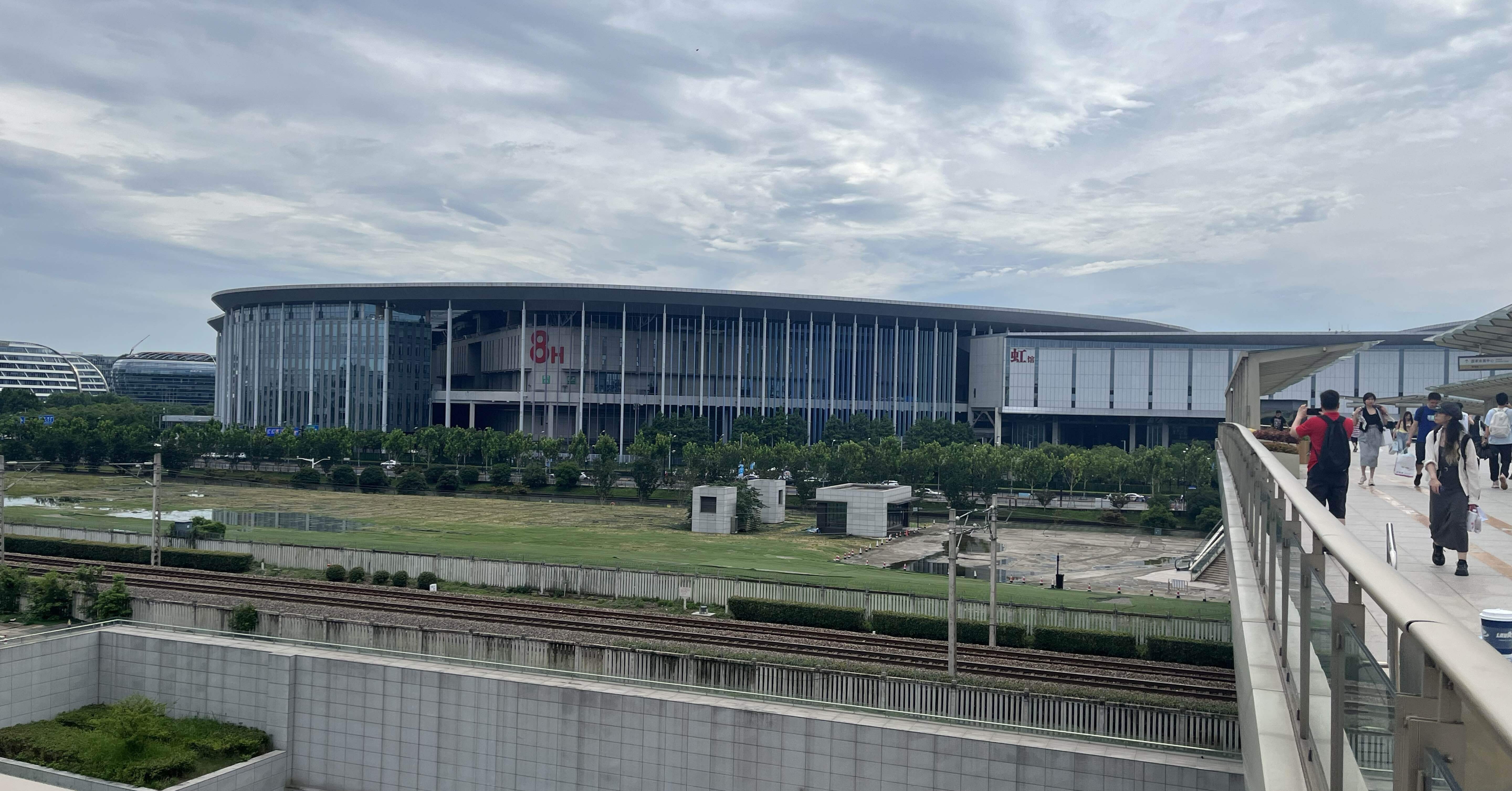 上海BilibiliWorld2024 ダンジョン飯 九井諒子サイン会レポ_国内準備編