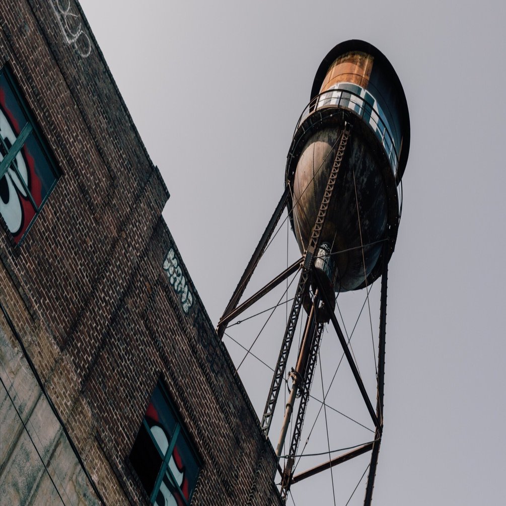 錆びた給水塔｜MOJA MOJA