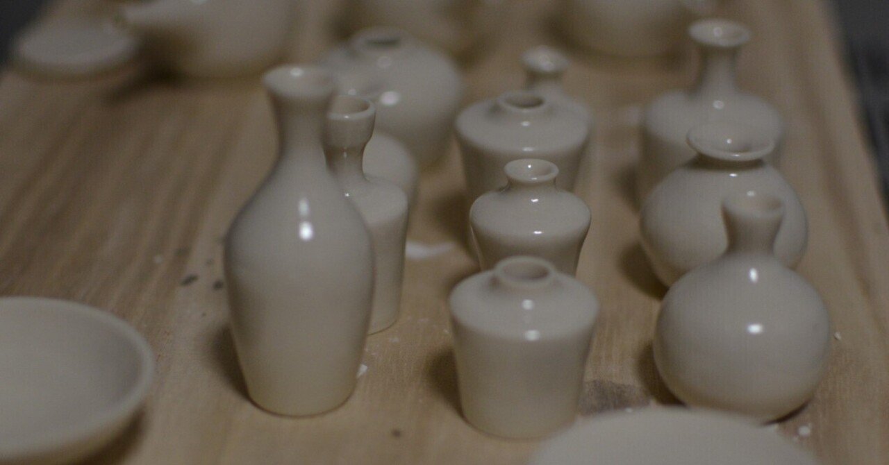 九谷の粘土と釉薬で作った器に赤絵を施す｜ミニチュア陶芸家 市川 智章