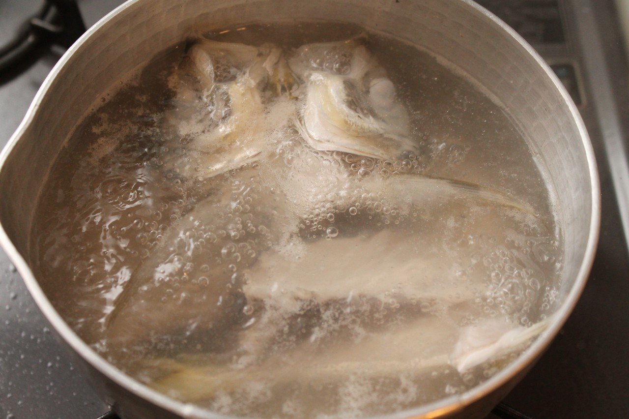 鯵の味噌汁は分煮るとおいしい 樋口直哉 Travelingfoodlab Note 鯵の味噌汁は分煮るとおいしい 樋口直哉 Travelingfoodlab Note