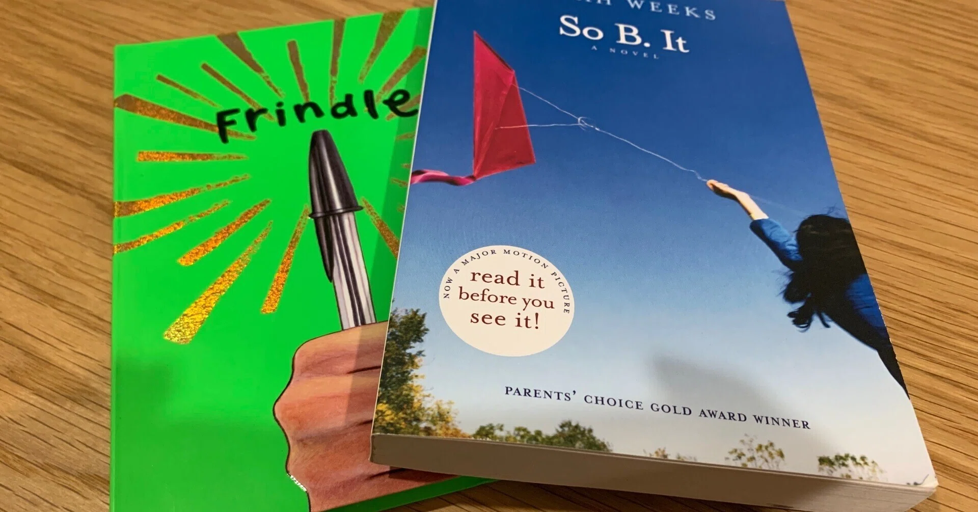 私設図書館プロジェクト】『So B. it』『Frindle!』を配架しました