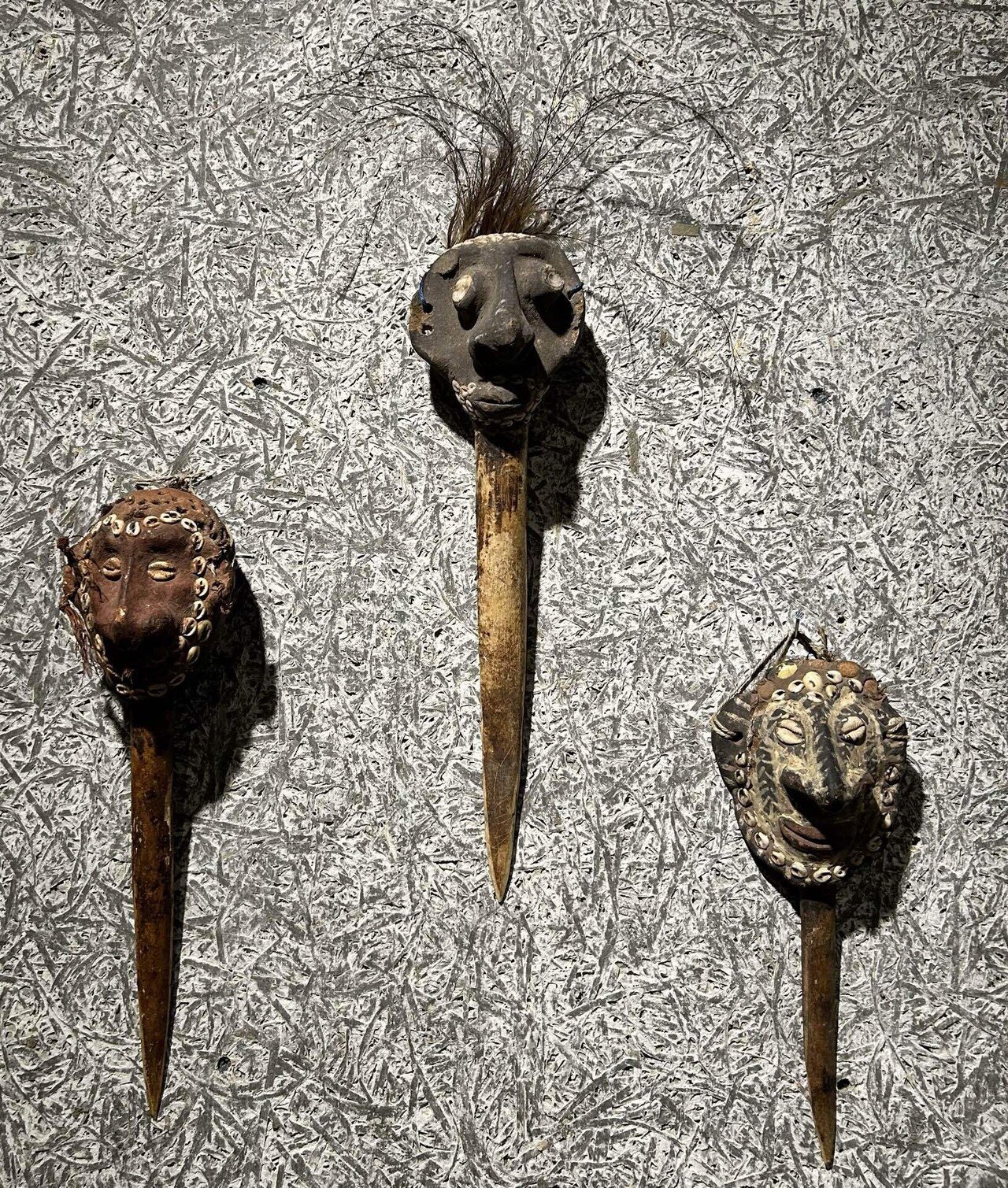 祝祭の呪物展のTシャツ｜柳の木