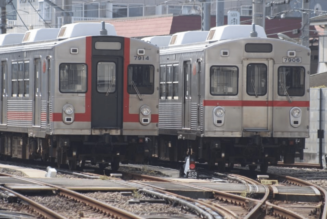 デザインに惹かれて衝動買いしてみたものの Konica RevioⅡ｜ponchan