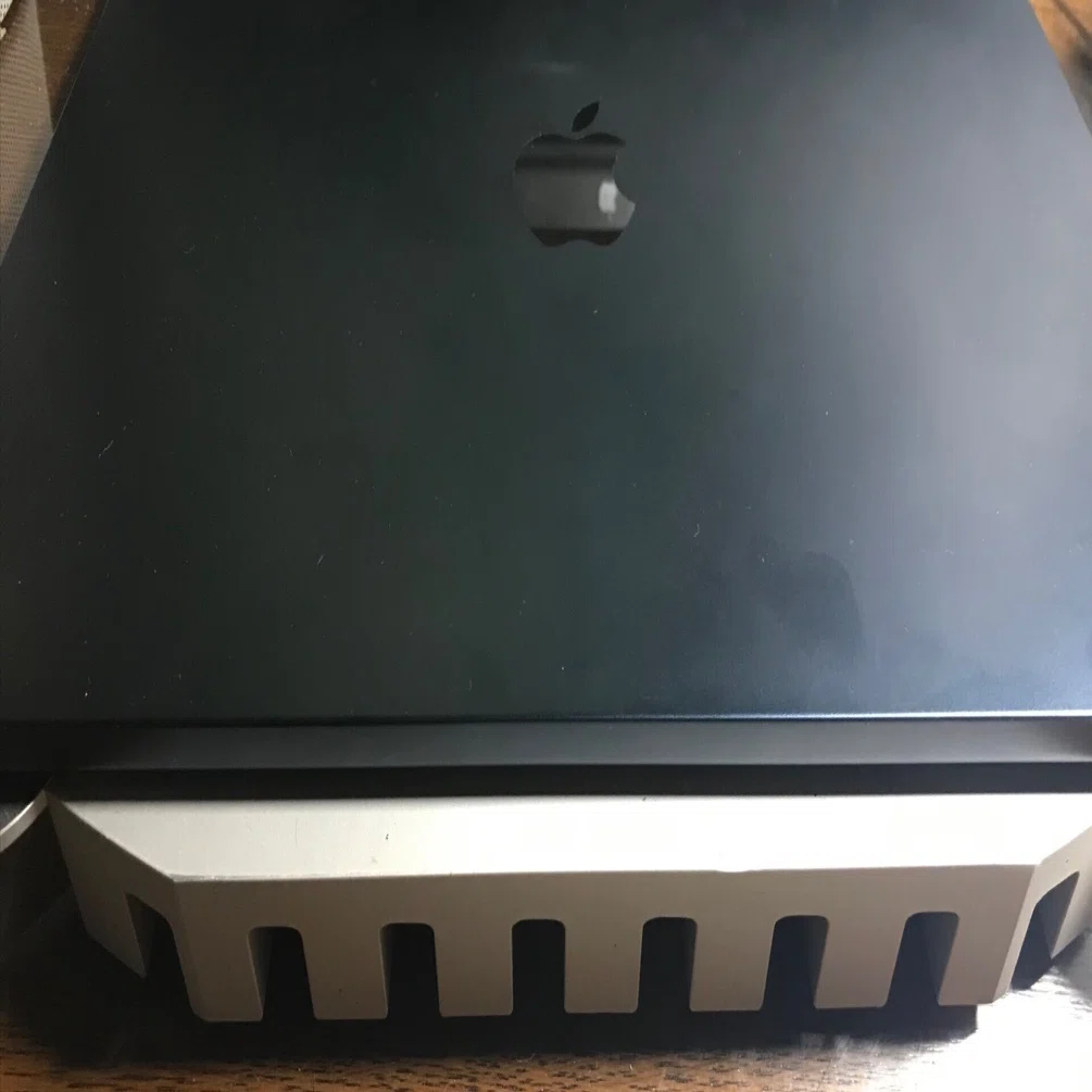 M2 MacBook Airに放熱周辺機器を｜Piyomaru